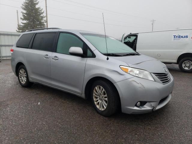 Photo 4 from auction – 2011 TOYOTA SIENNA XLE with VIN 5TDYK3DC0BS162147