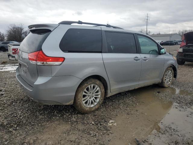 Photo 3 from auction – 2011 TOYOTA SIENNA XLE with VIN 5TDYK3DC3BS090117
