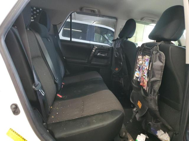 Photo 11 from auction – 2014 TOYOTA 4RUNNER SR with VIN JTEBU5JR9E5153179