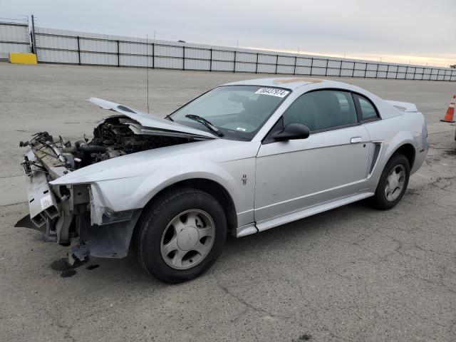 FORD MUSTANG 2000 with VIN 1FAFP4045YF245438 - Photo from auction