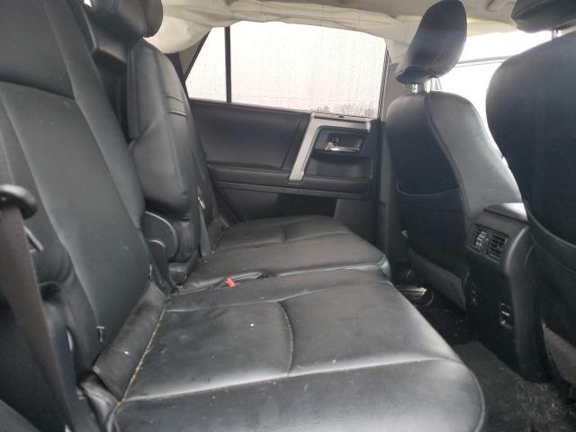 Photo 11 from auction – 2018 TOYOTA 4RUNNER SR with VIN JTEBU5JR6J5572018