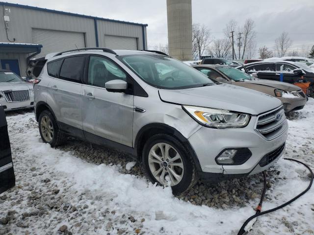 Photo 4 from auction – 2017 FORD ESCAPE SE with VIN 1FMCU9GD3HUC22532
