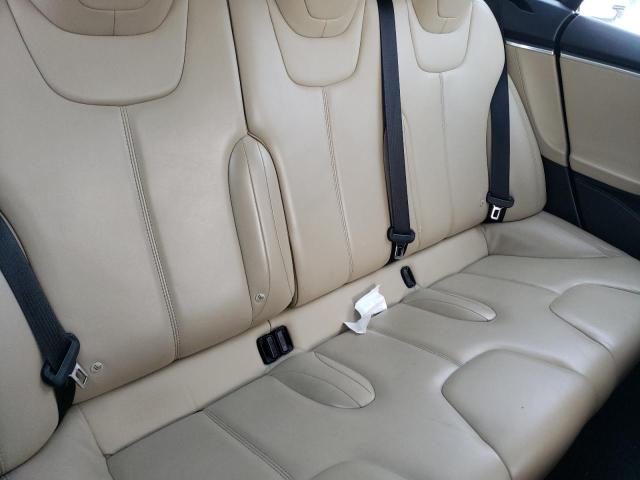 Снимка 10 от търг – 2015 TESLA MODEL S 85 с VIN 5YJSA1H26FFP74085