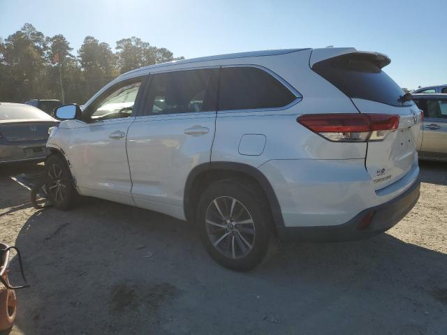 Photo 2 from auction – 2017 TOYOTA HIGHLANDER with VIN 5TDKZRFH1HS190285