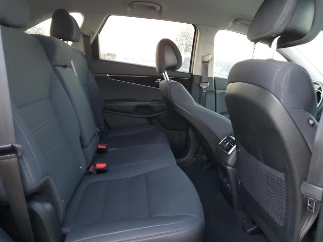 Photo 11 from auction – 2016 KIA SORENTO LX with VIN 5XYPG4A33GG122995