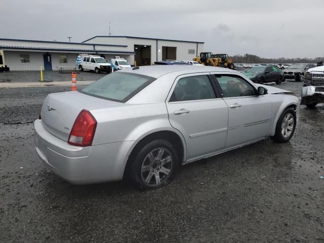 Photo 3 from auction – 2005 CHRYSLER 300 with VIN 2C3AA43R65H600693