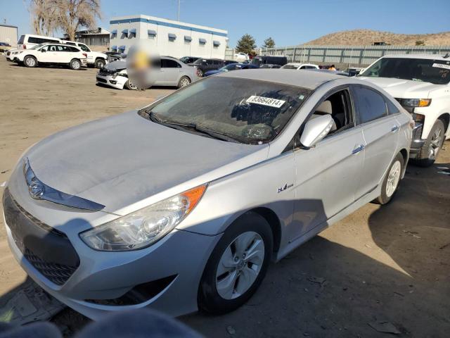 HYUNDAI SONATA HYB 2015 with VIN KMHEC4A48FA138664 - Photo from auction