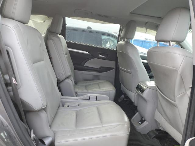 Photo 11 from auction – 2015 TOYOTA HIGHLANDER with VIN 5TDJKRFH9FS221750