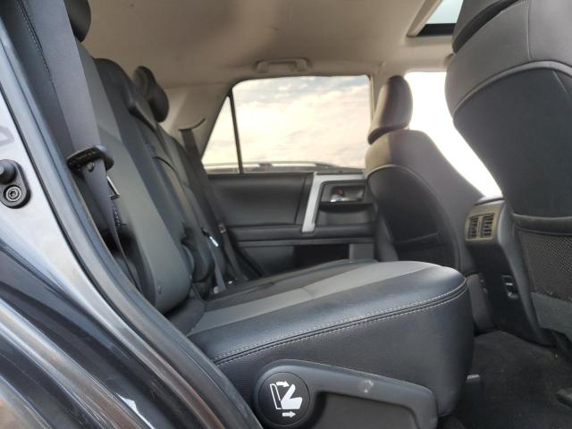 Photo 11 from auction – 2018 TOYOTA 4RUNNER SR with VIN JTEBU5JR7J5606564