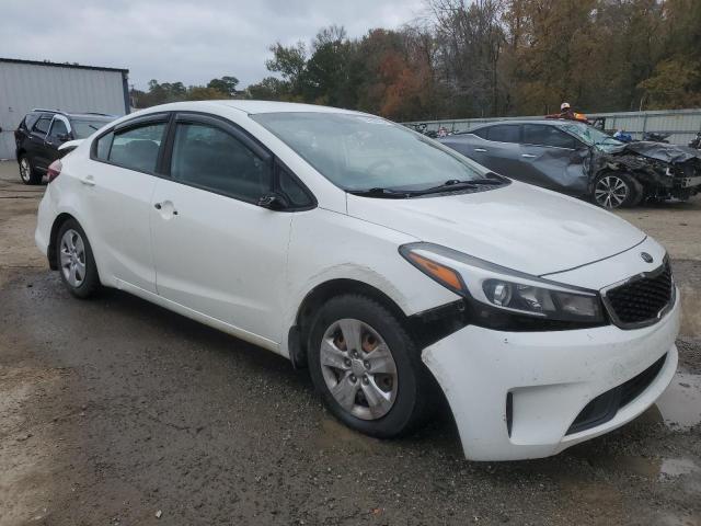 Photo 4 from auction – 2018 KIA FORTE LX with VIN 3KPFK4A74JE228549