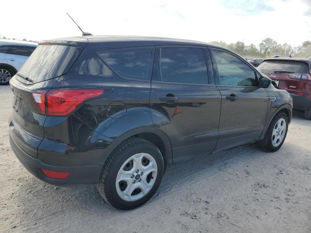 Photo 3 from auction – 2019 FORD ESCAPE with VIN 1FMCU0F71KUA62603