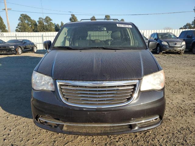 Photo 5 from auction – 2014 CHRYSLER TOWN & COU with VIN 2C4RC1BG9ER221379