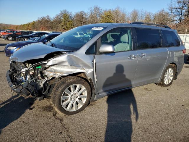 Photo 1 from auction – 2017 TOYOTA SIENNA XLE with VIN 5TDDZ3DC2HS159429