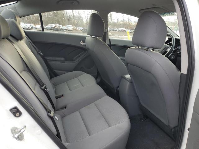 Photo 10 from auction – 2017 KIA FORTE LX with VIN 3KPFK4A72HE111627