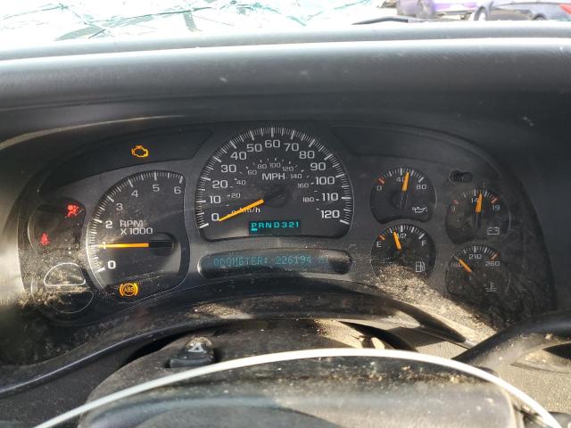 Снимка 9 от търг – 2004 CHEVROLET SILVERADO с VIN 2GCEK19T641379275