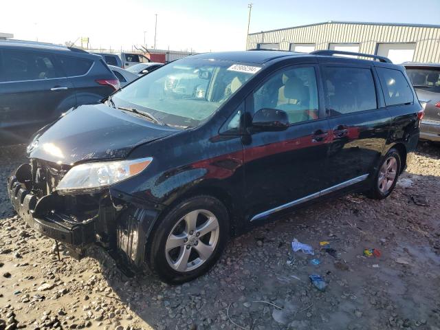TOYOTA SIENNA LE 2017 with VIN 5TDKZ3DC2HS860236 - Photo from auction