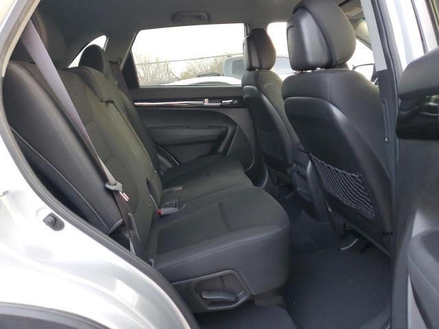Photo 11 from auction – 2015 KIA SORENTO LX with VIN 5XYKT3A64FG611754