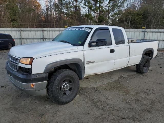 CHEVROLET SILVERADO 2005 with VIN 1GCHC29275E162678 - Photo from auction