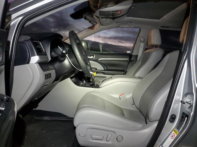 Photo 7 from auction – 2019 TOYOTA HIGHLANDER with VIN 5TDDZRFH5KS746226