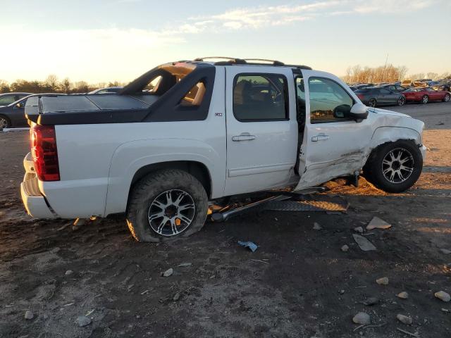 Foto 3 de la subasta – 2011 CHEVROLET AVALANCHE con VIN 3GNTKFE38BG231828