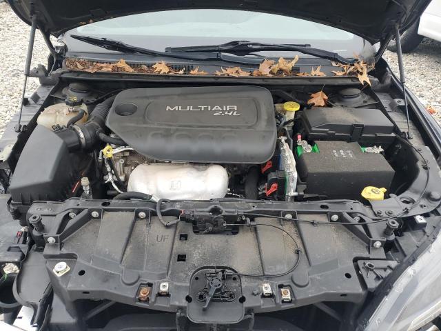 Photo 11 from auction – 2016 CHRYSLER 200 LIMITE with VIN 1C3CCCAB2GN178922