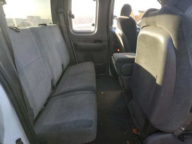 Photo 10 from auction – 2001 FORD E-150 with VIN 2FTRX18L11CA27466