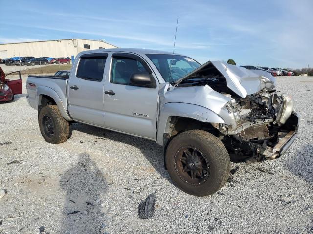 Photo 4 from auction – 2013 TOYOTA TACOMA DOU with VIN 3TMLU4EN9DM131122