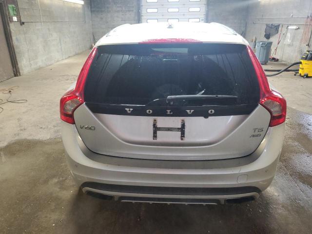 Photo 6 from auction – 2016 VOLVO V60 CROSS with VIN YV4612HK6G1008209