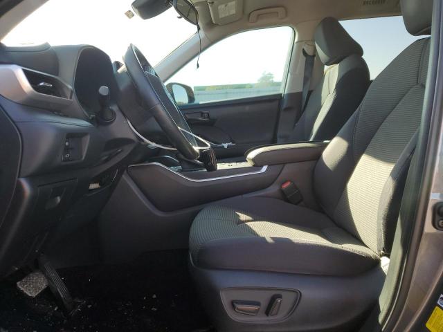 Photo 7 from auction – 2022 TOYOTA HIGHLANDER with VIN 5TDZZRAH4NS555639