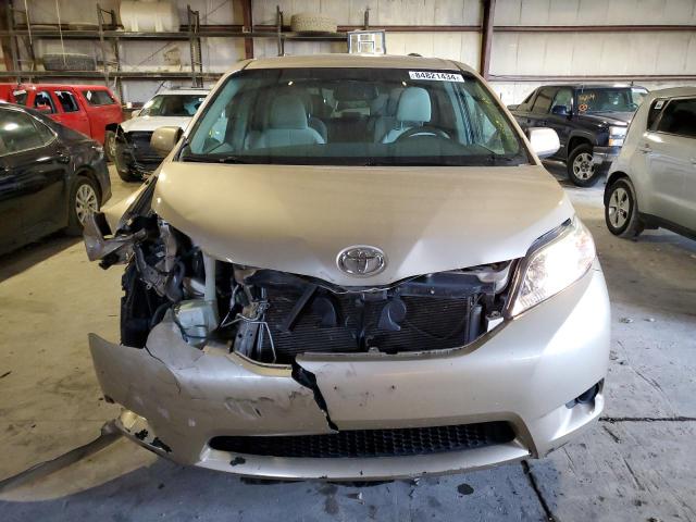 Photo 5 from auction – 2013 TOYOTA SIENNA LE with VIN 5TDKK3DC5DS388368