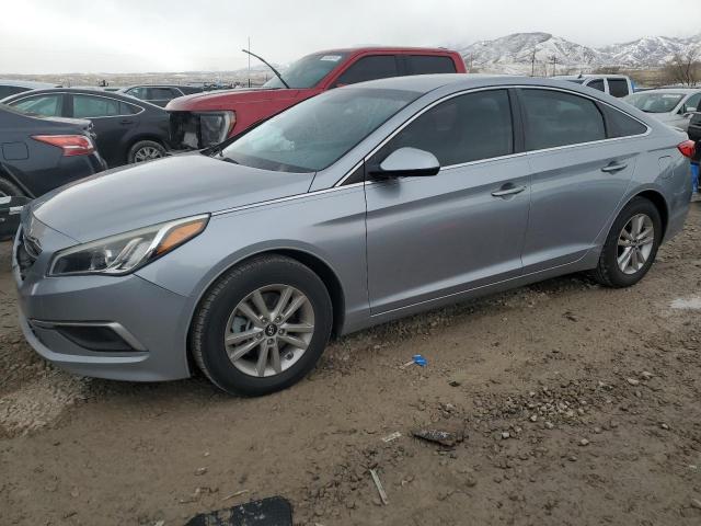 HYUNDAI SONATA SE 2017 with VIN 5NPE24AF3HH474646 - Photo from auction