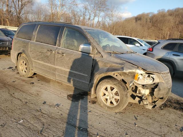 Photo 4 from auction – 2010 CHRYSLER TOWN & COU with VIN 2A4RR8D15AR441266