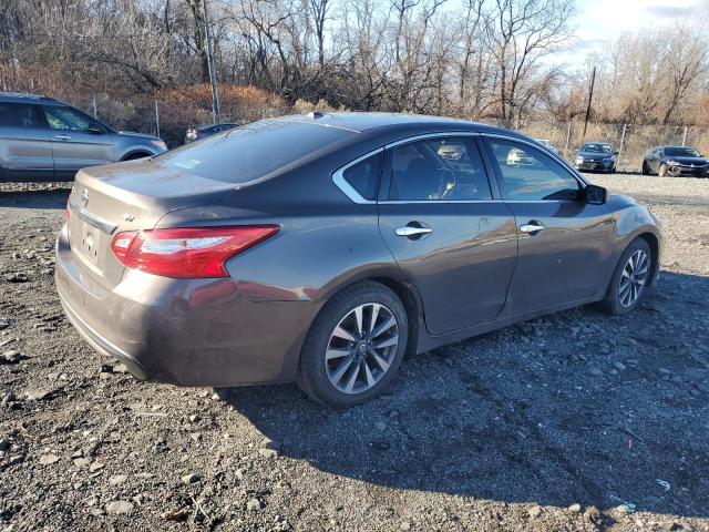 Photo 3 from auction – 2017 NISSAN ALTIMA 2.5 with VIN 1N4AL3AP2HC114557
