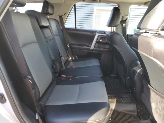 Photo 11 from auction – 2017 TOYOTA 4RUNNER SR with VIN JTEBU5JR1H5449253