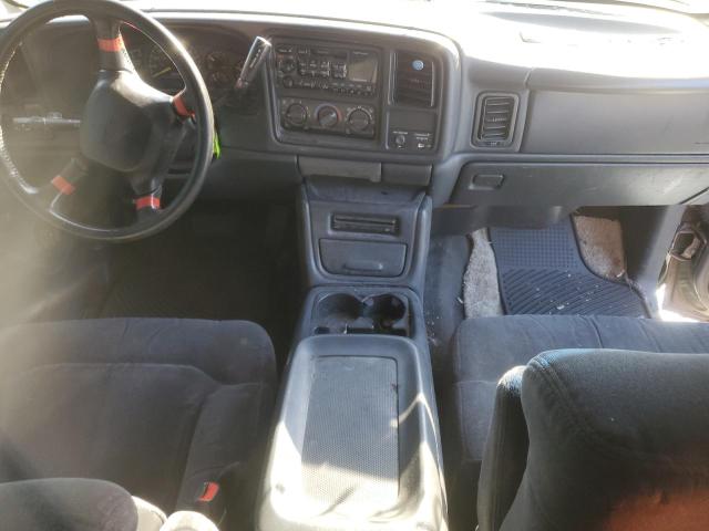Photo 8 from auction – 2000 CHEVROLET SILVERADO with VIN 1GCFC29U4YZ101133