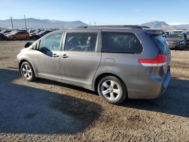 Photo 2 from auction – 2014 TOYOTA SIENNA LE with VIN 5TDKK3DC7ES466277