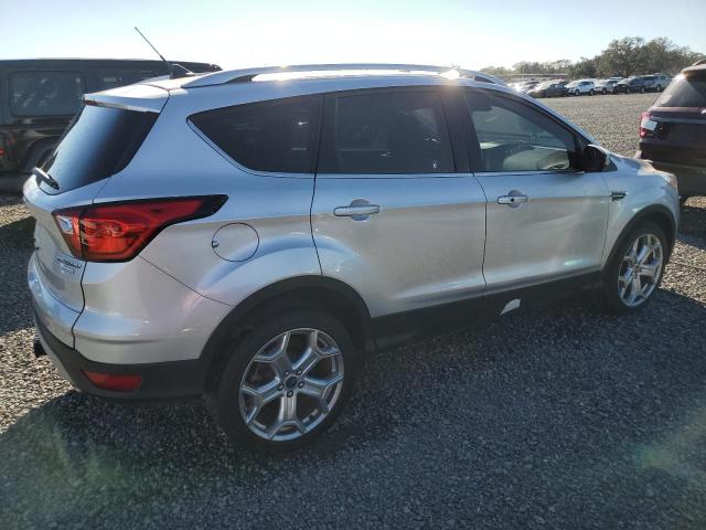 Photo 3 from auction – 2019 FORD ESCAPE TIT with VIN 1FMCU0J96KUB47610