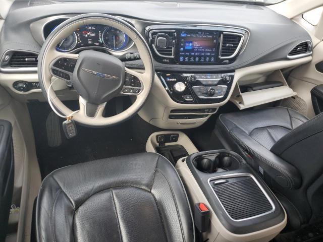 Photo 8 from auction – 2017 CHRYSLER PACIFICA L with VIN 2C4RC1GG2HR812148