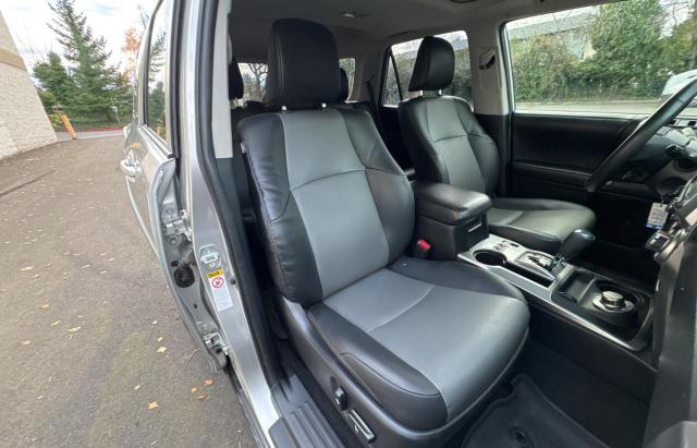 Photo 5 from auction – 2019 TOYOTA 4RUNNER SR with VIN JTEBU5JR6K5644904