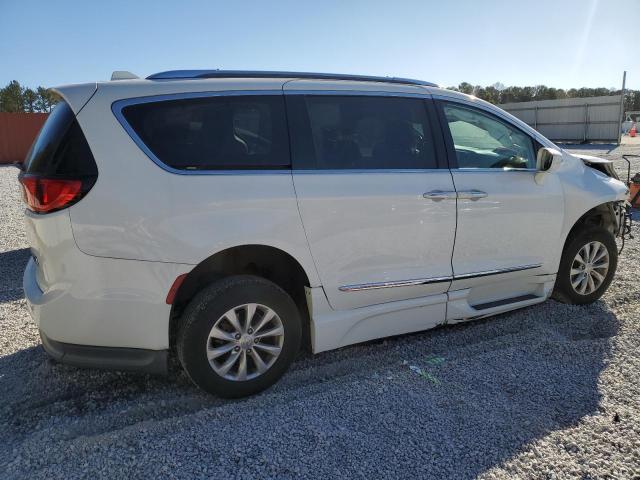 Photo 3 from auction – 2019 CHRYSLER PACIFICA T with VIN 2C4RC1BG3KR700862