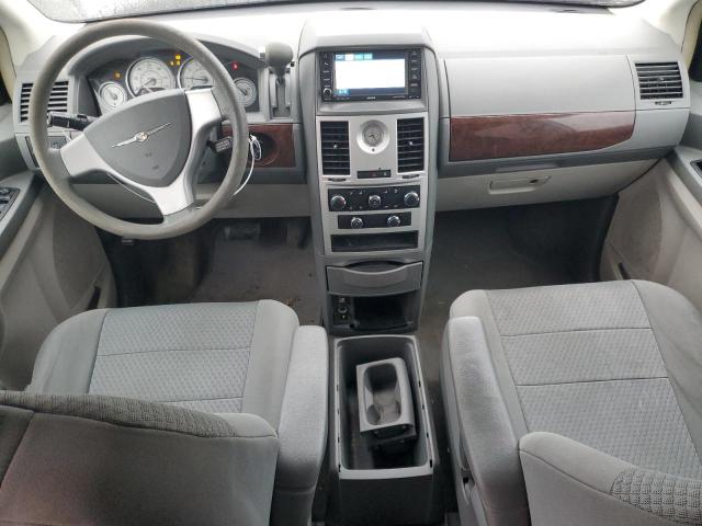 Photo 8 from auction – 2010 CHRYSLER TOWN & COU with VIN 2A4RR4DE8AR309629