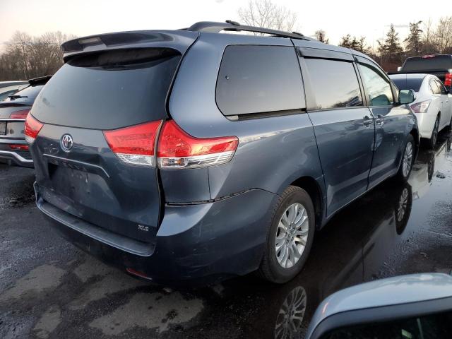 Photo 3 from auction – 2013 TOYOTA SIENNA XLE with VIN 5TDYK3DC8DS394689