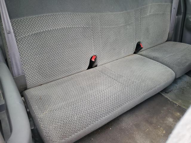 Photo 10 from auction – 2000 FORD F150 with VIN 1FTRX18L5YNB41121