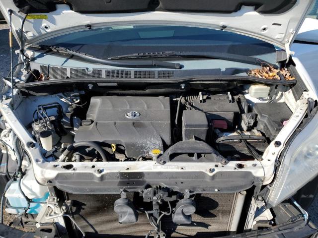 Photo 12 from auction – 2015 TOYOTA SIENNA XLE with VIN 5TDYK3DC2FS572292