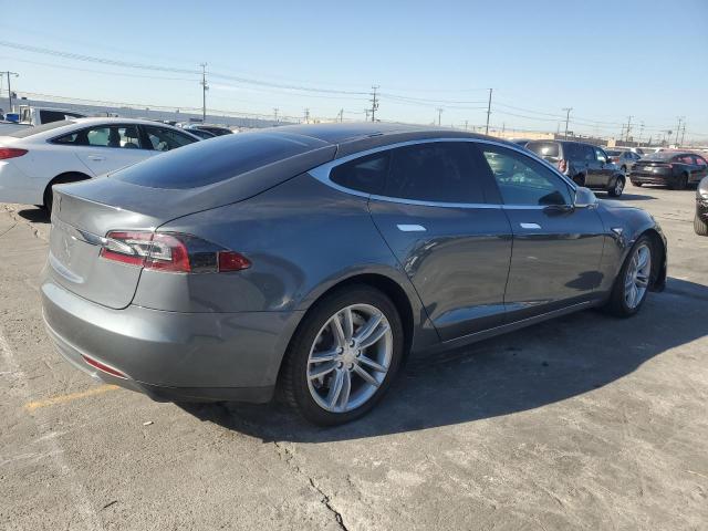 Photo 3 from auction – 2013 TESLA MODEL S with VIN 5YJSA1CG1DFP05014