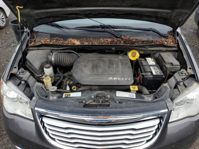 Photo 12 from auction – 2015 CHRYSLER TOWN & COU with VIN 2C4RC1BG8FR561270