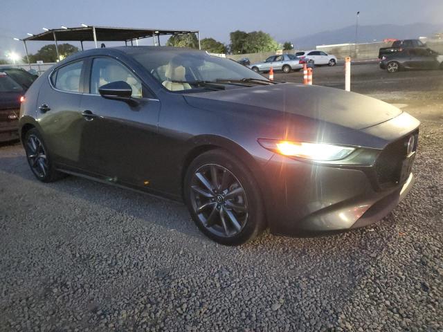 Photo 4 from auction – 2019 MAZDA 3 with VIN JM1BPBJM4K1125131