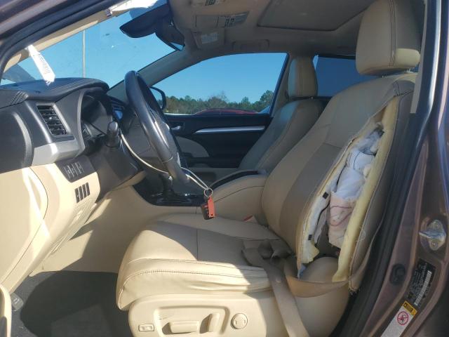 Photo 7 from auction – 2019 TOYOTA HIGHLANDER with VIN 5TDKZRFH6KS304062