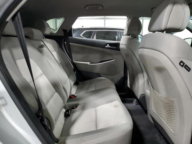 Photo 11 from auction – 2017 HYUNDAI TUCSON LIM with VIN KM8J3CA42HU434726