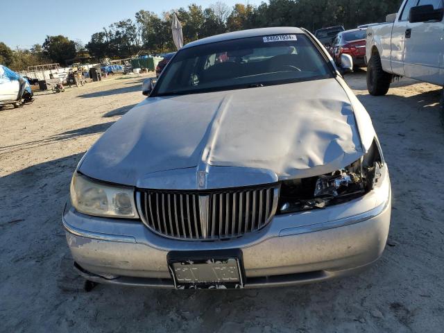 Photo 5 from auction – 2001 LINCOLN TOWN CAR E with VIN 1LNHM81W31Y658886